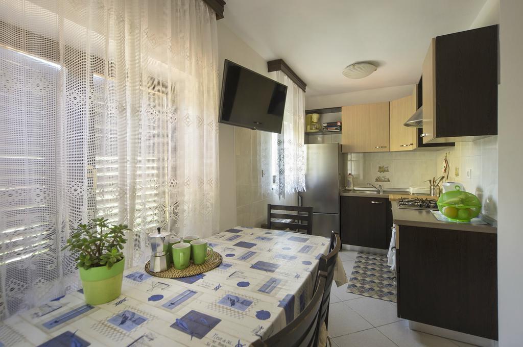 Apartments Jurisevic Умаг Екстериор снимка
